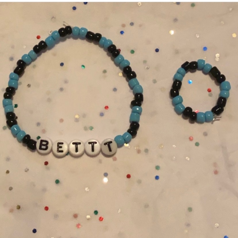 Bracelet/ ring